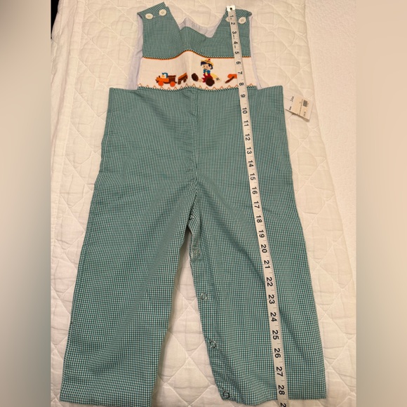 Green gingham Pinocchio smocked John - Picture 6 of 7